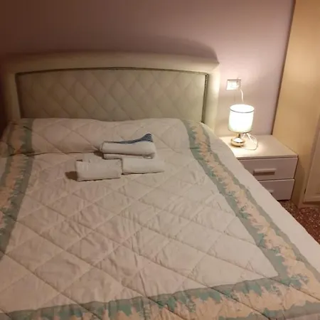 Liudan&rooms בית הארחה *